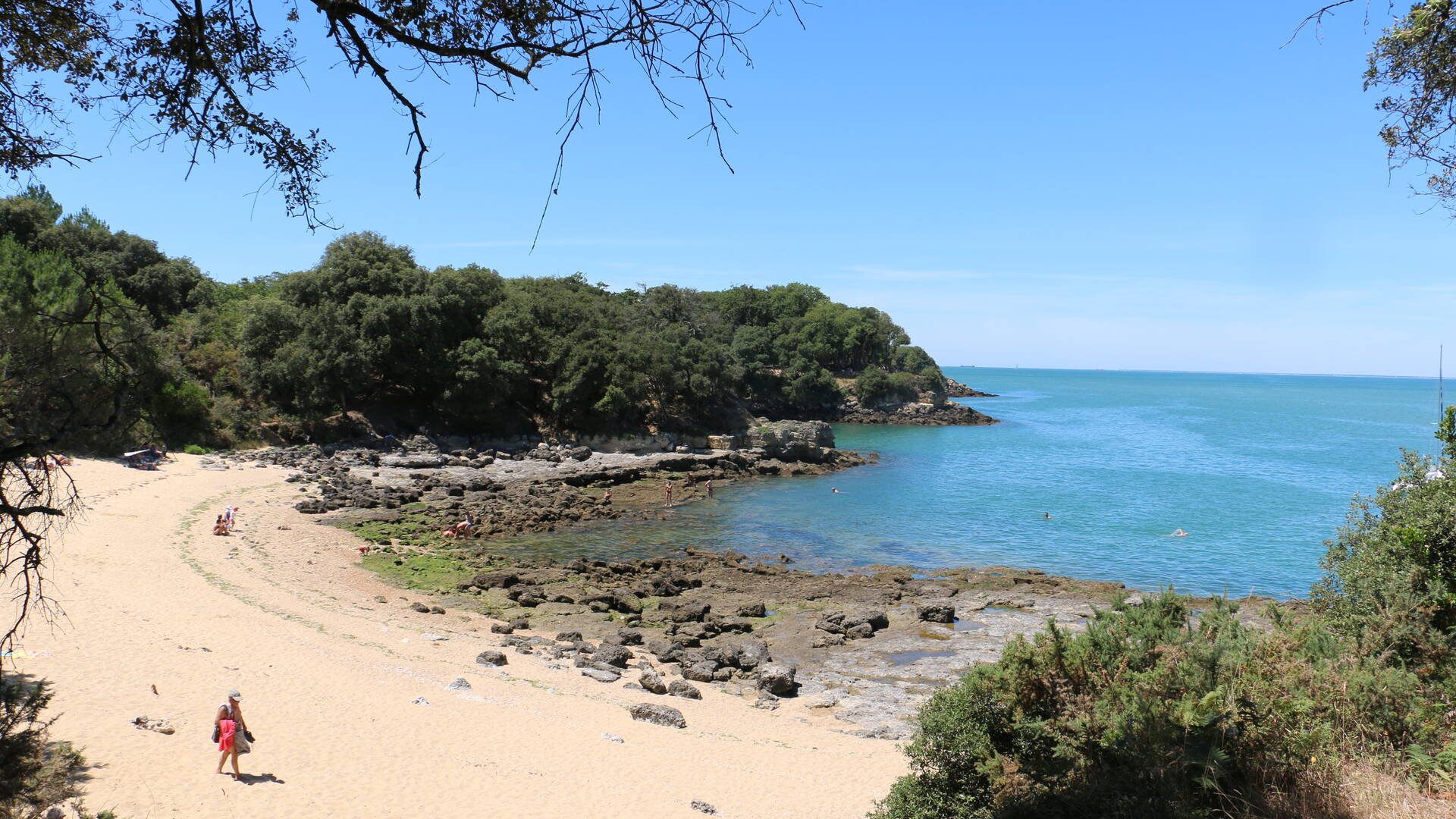 Les plages autour du Fort Liédot