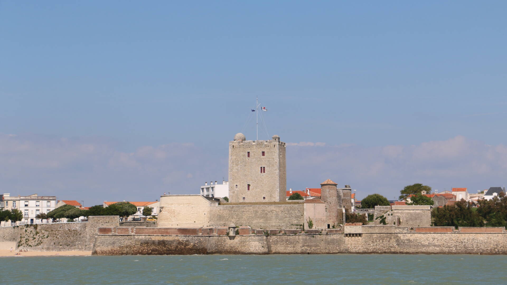 Vue sur Fouras et son fort Vauban