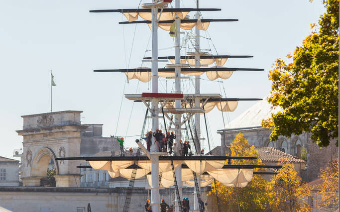 Accro-mâts, outdoor climbing in the dockyard