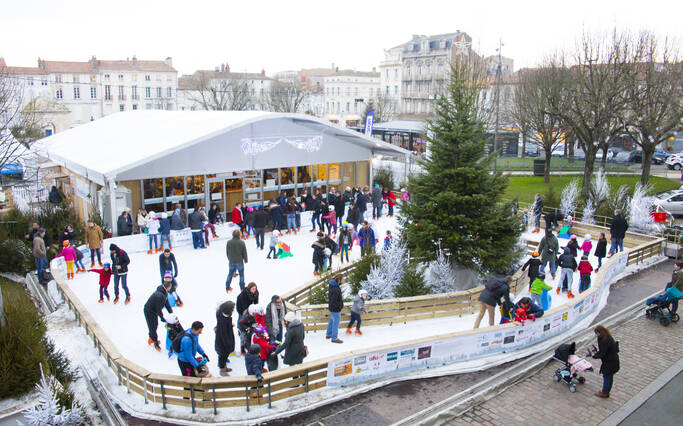 La patinoire de Rochefort - Place en Colbert en décembre